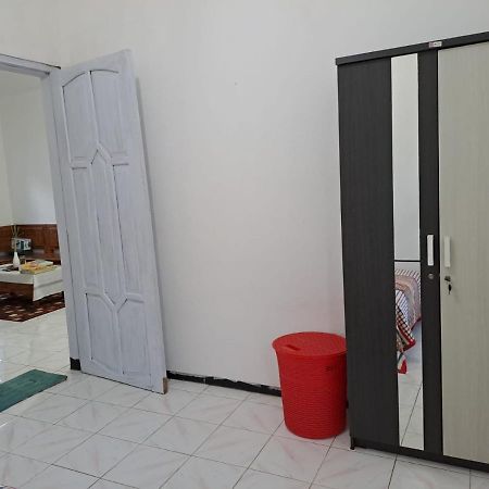 Indo Homestay Malang Esterno foto