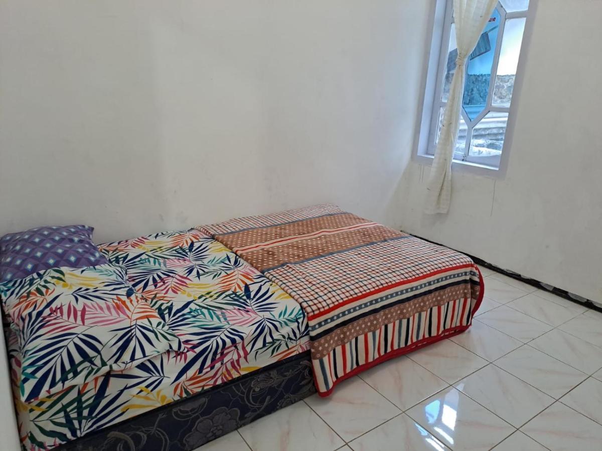 Indo Homestay Malang Esterno foto